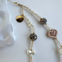 Load image into Gallery viewer, ´LEOPARD PEARLS’ BOOM BESPOKE PHONE BEADS