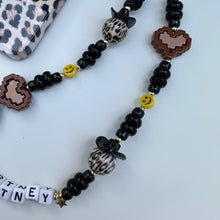 Load image into Gallery viewer, ´LEOPARD SMILE’ BOOM BESPOKE PHONE BEADS