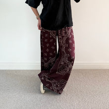 Load image into Gallery viewer, ‘MULBERRY’ PLUM BANDANA SILK TROUSERS