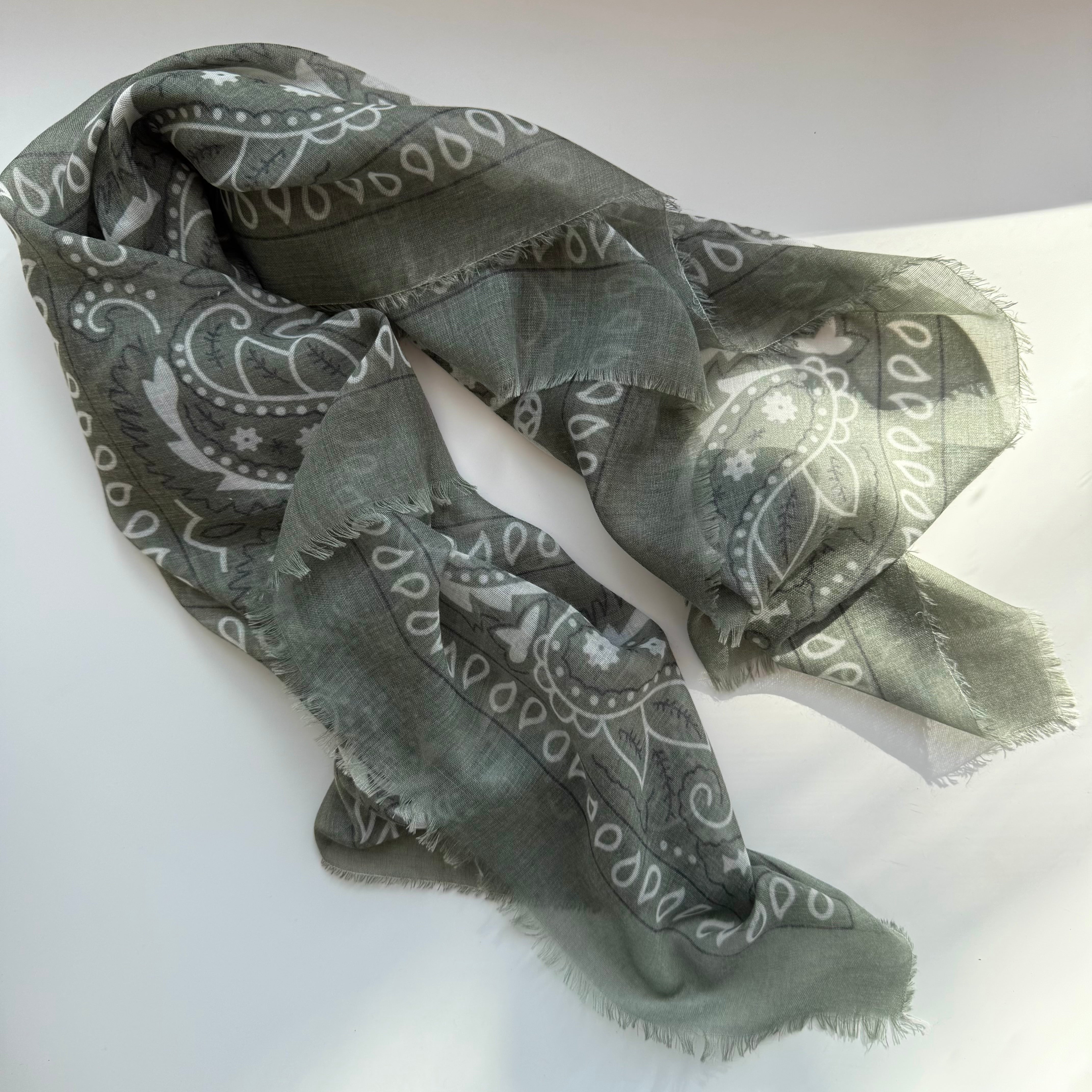 ‘AVOCADO’ GREEN THE MULTIWAY SQUARE BANDANA SCARF