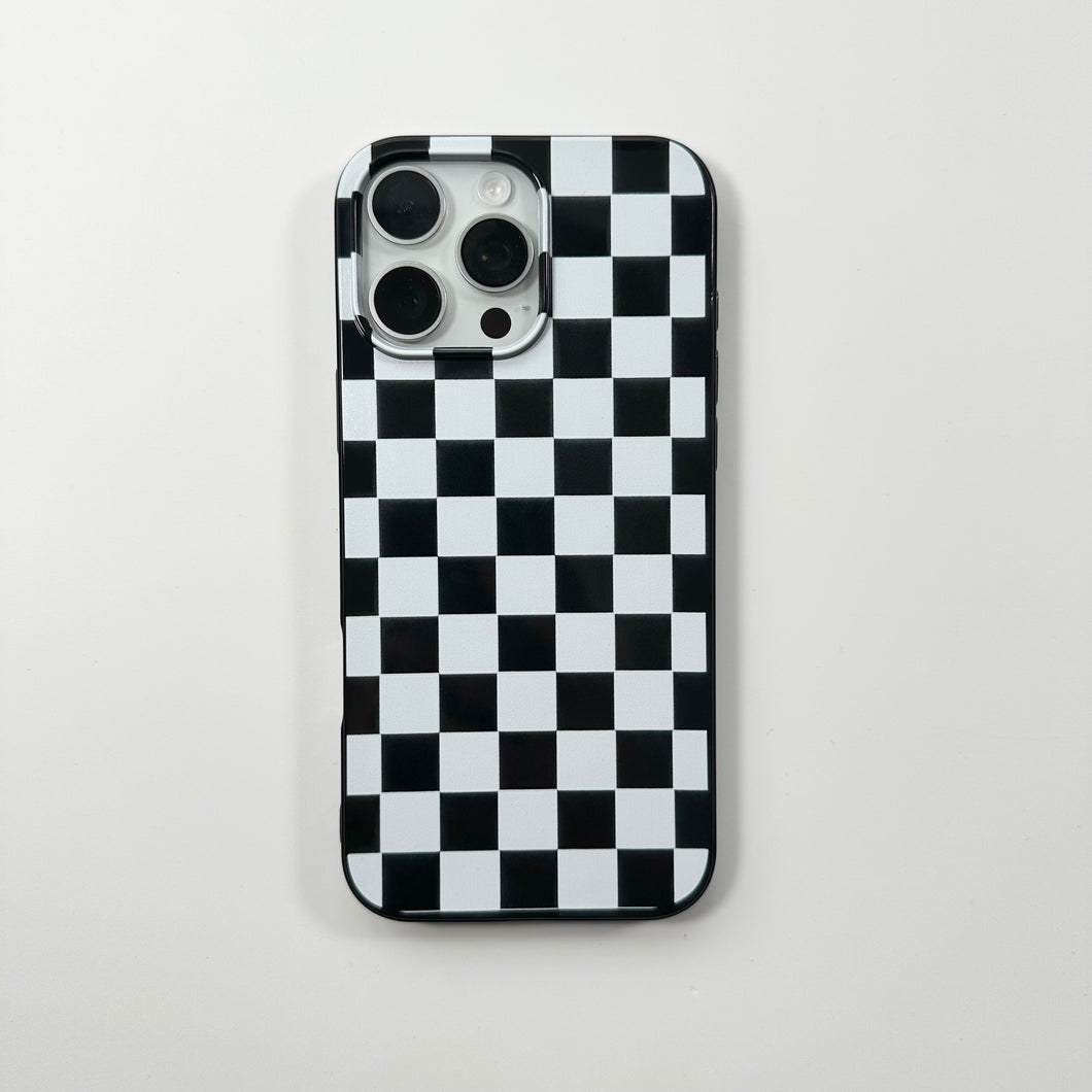 CHEQUERED BLACK & WHITE IPHONE CASE