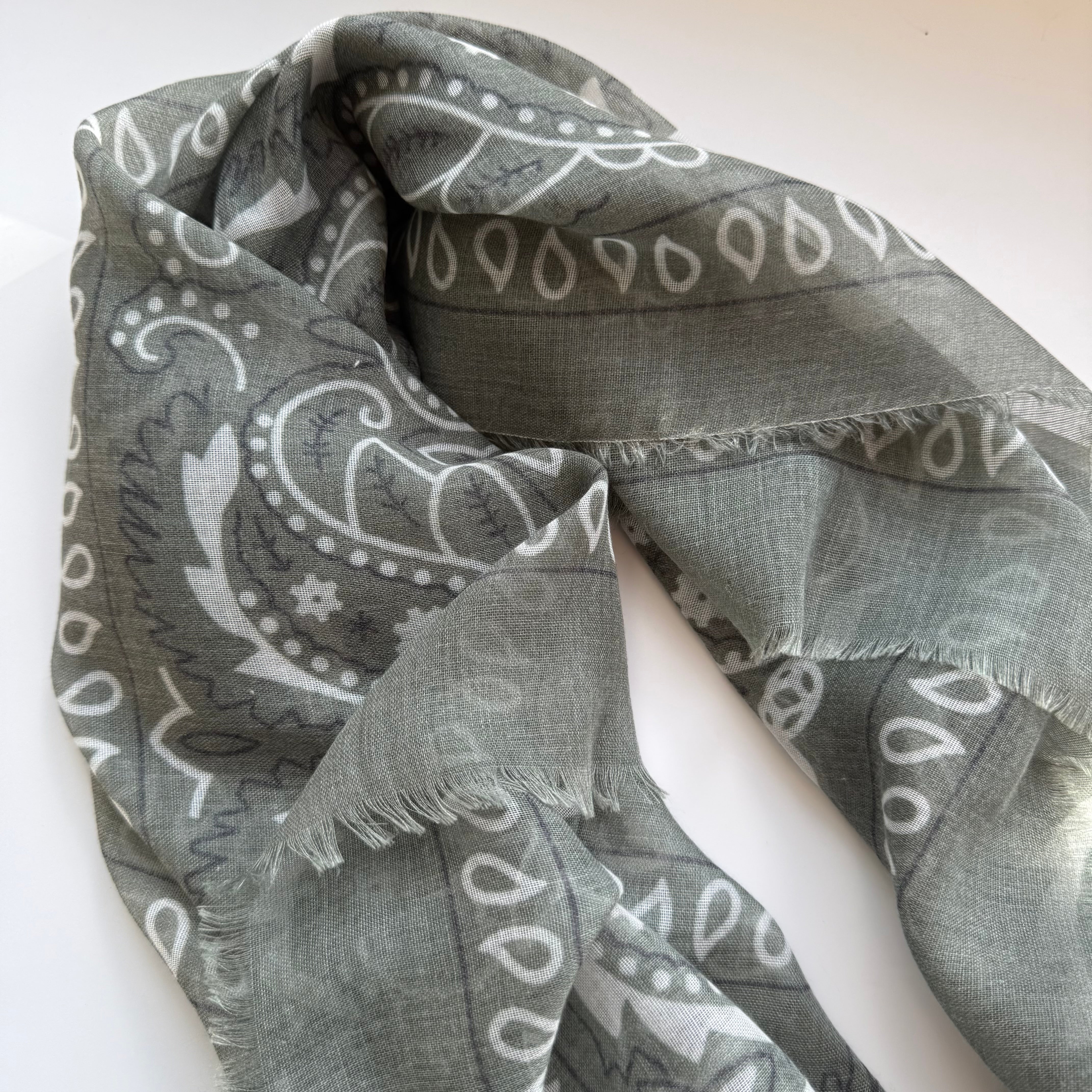 ‘AVOCADO’ GREEN THE MULTIWAY SQUARE BANDANA SCARF