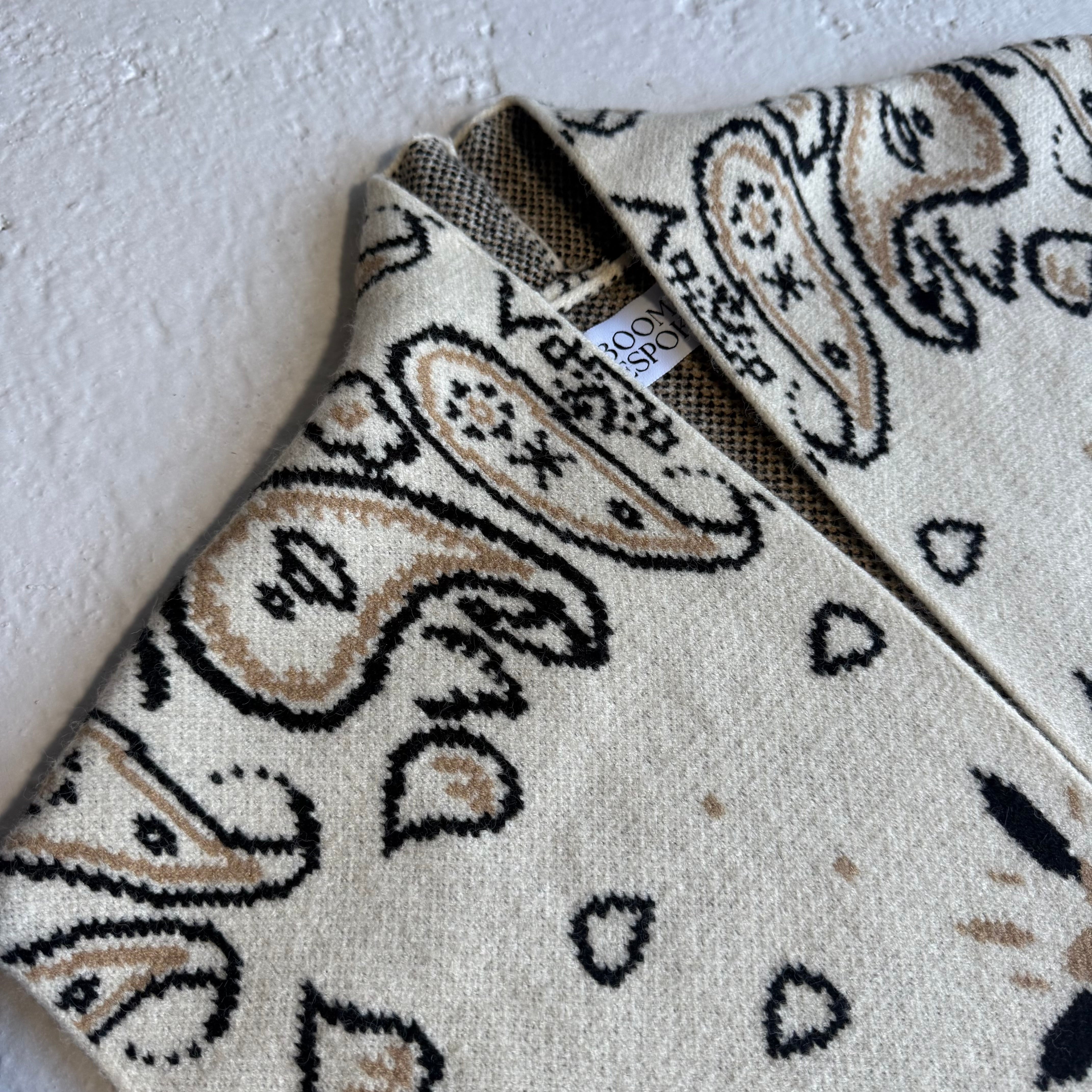 ‘OAT’ BANDANA KNIT GILET WITH POCKETS