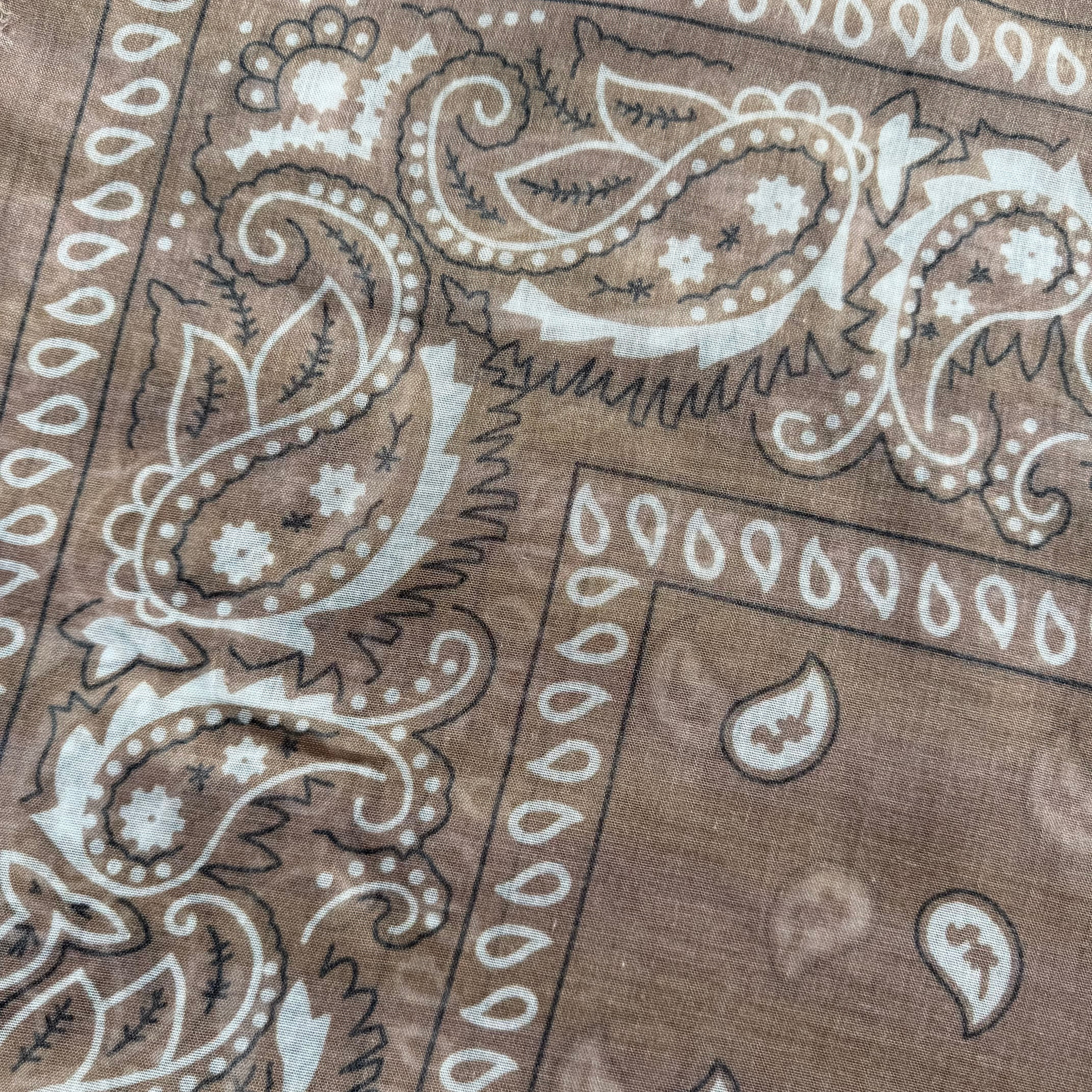 ‘TOFFEE’ TAN THE MULTIWAY SQUARE BANDANA SCARF