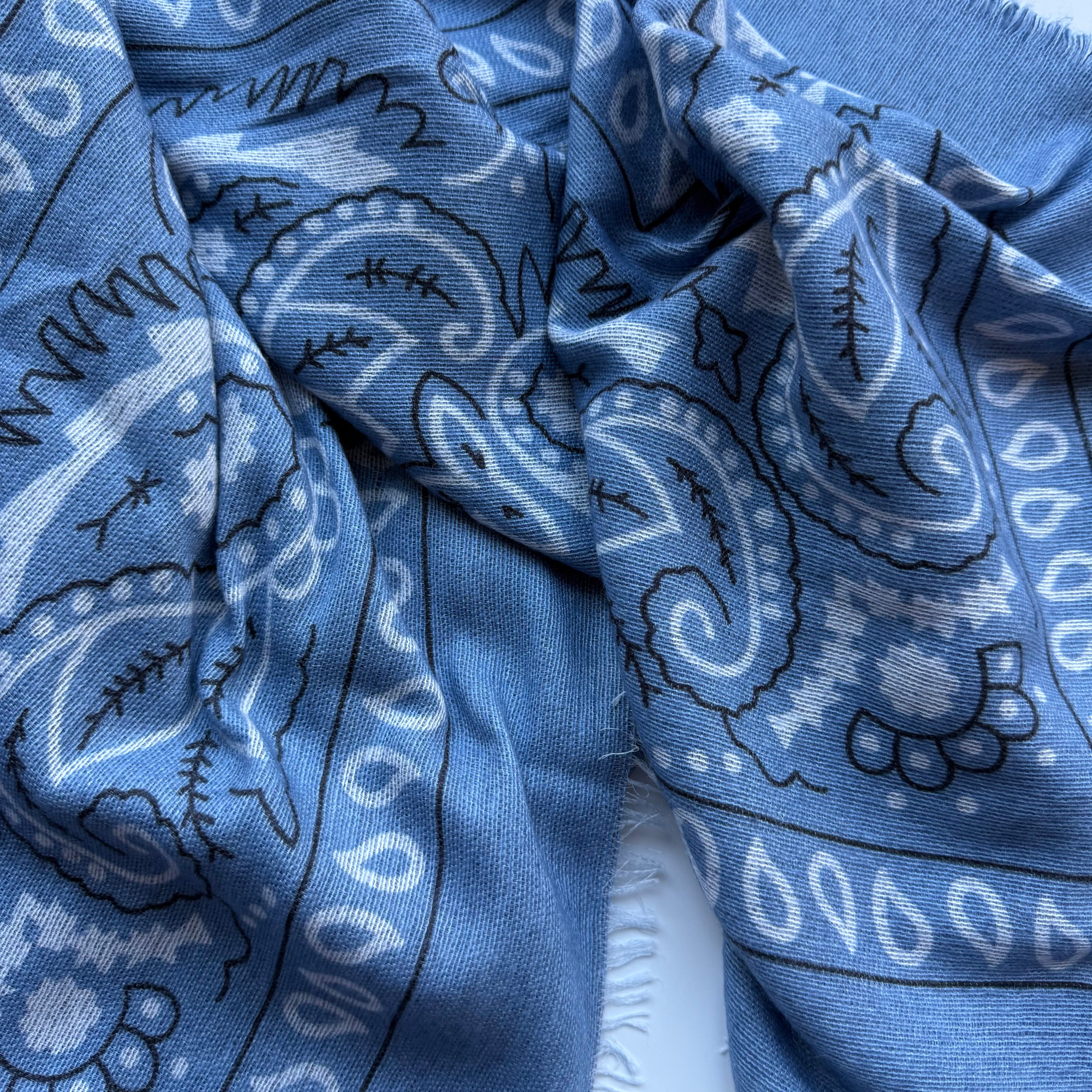 ‘FORGET ME NOT’ BLUE FINE KNIT BANDANA LARGE SCARF