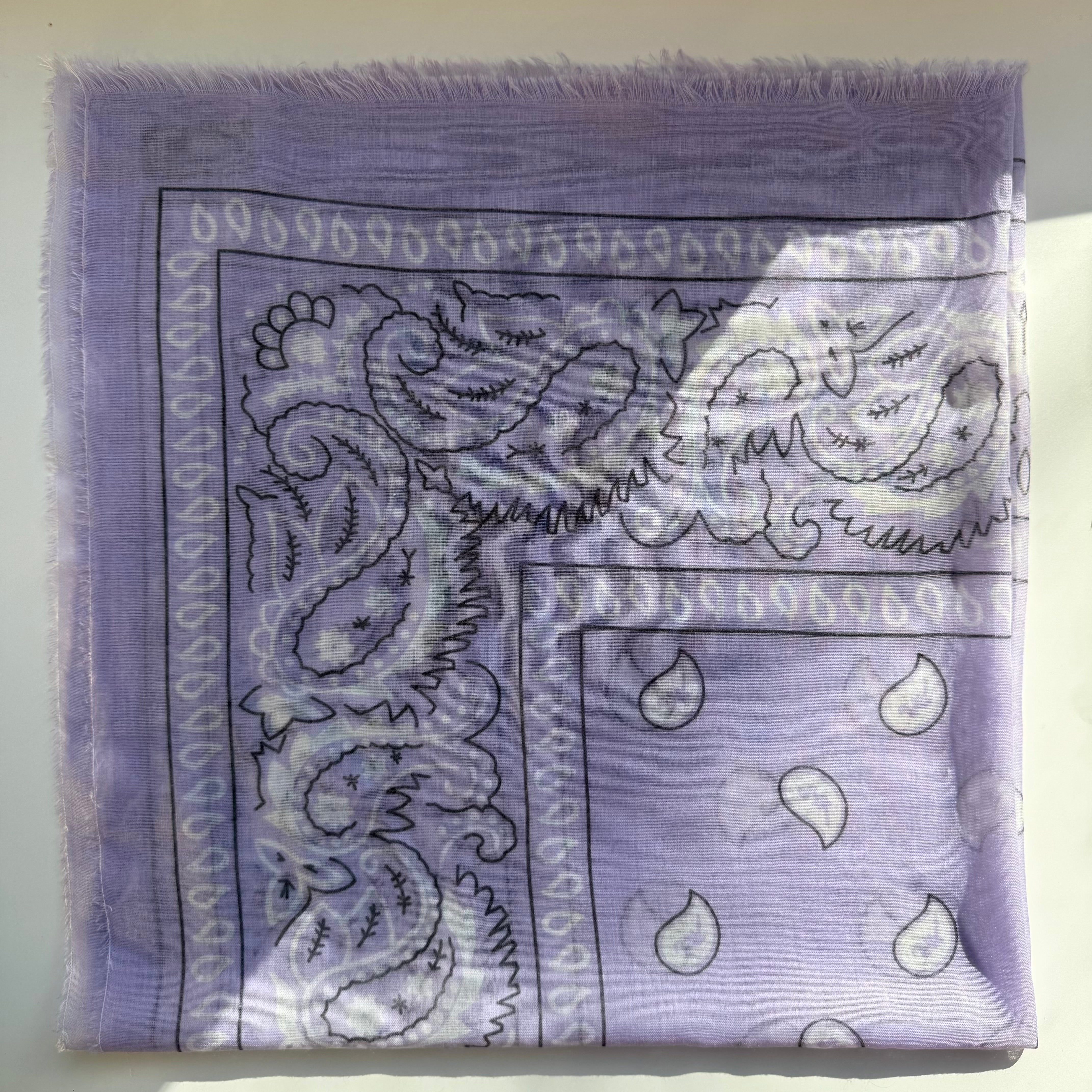 ‘GRAPE’ LILAC THE MULTIWAY SQUARE BANDANA SCARF