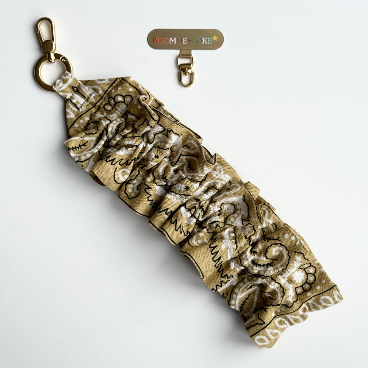 BEIGE RUFFLE BANDANA WRISTLET  PHONE STRAP