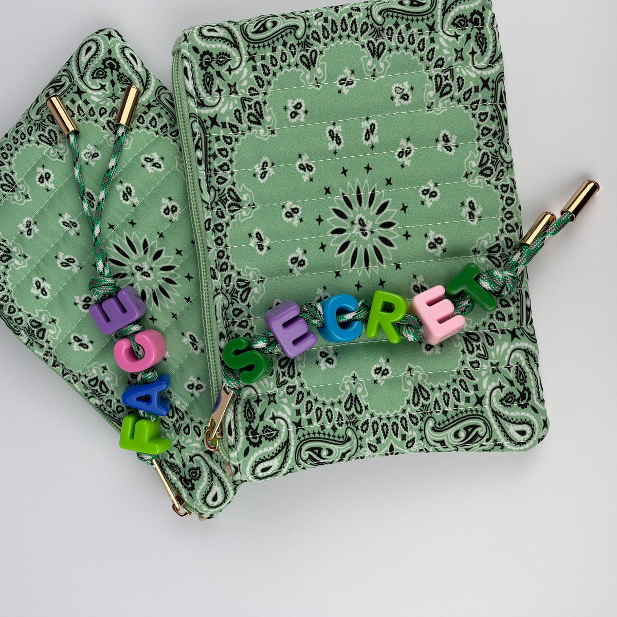 GREEN BESPOKE CHUNKY LETTER BEAD BANDANA ZIP POUCH