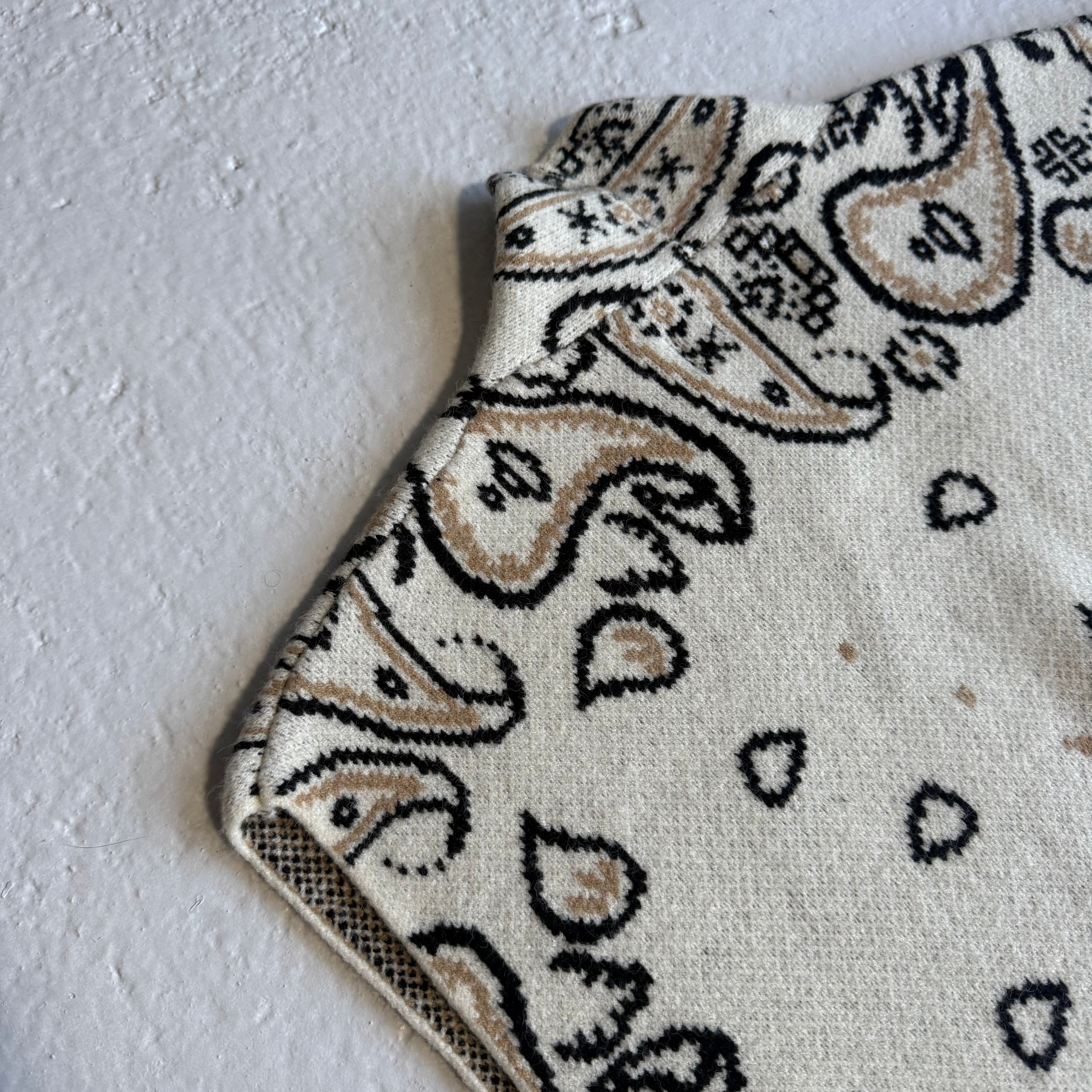 ‘OAT’ BANDANA KNIT GILET WITH POCKETS