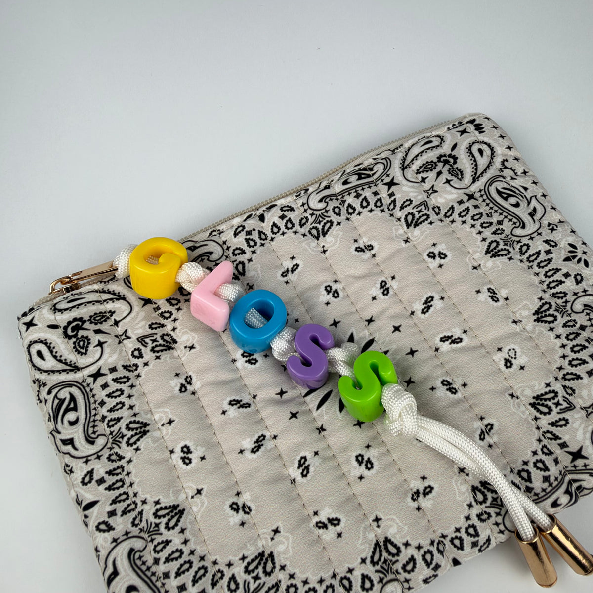 CREAM BESPOKE CHUNKY LETTER BEAD BANDANA ZIP POUCH