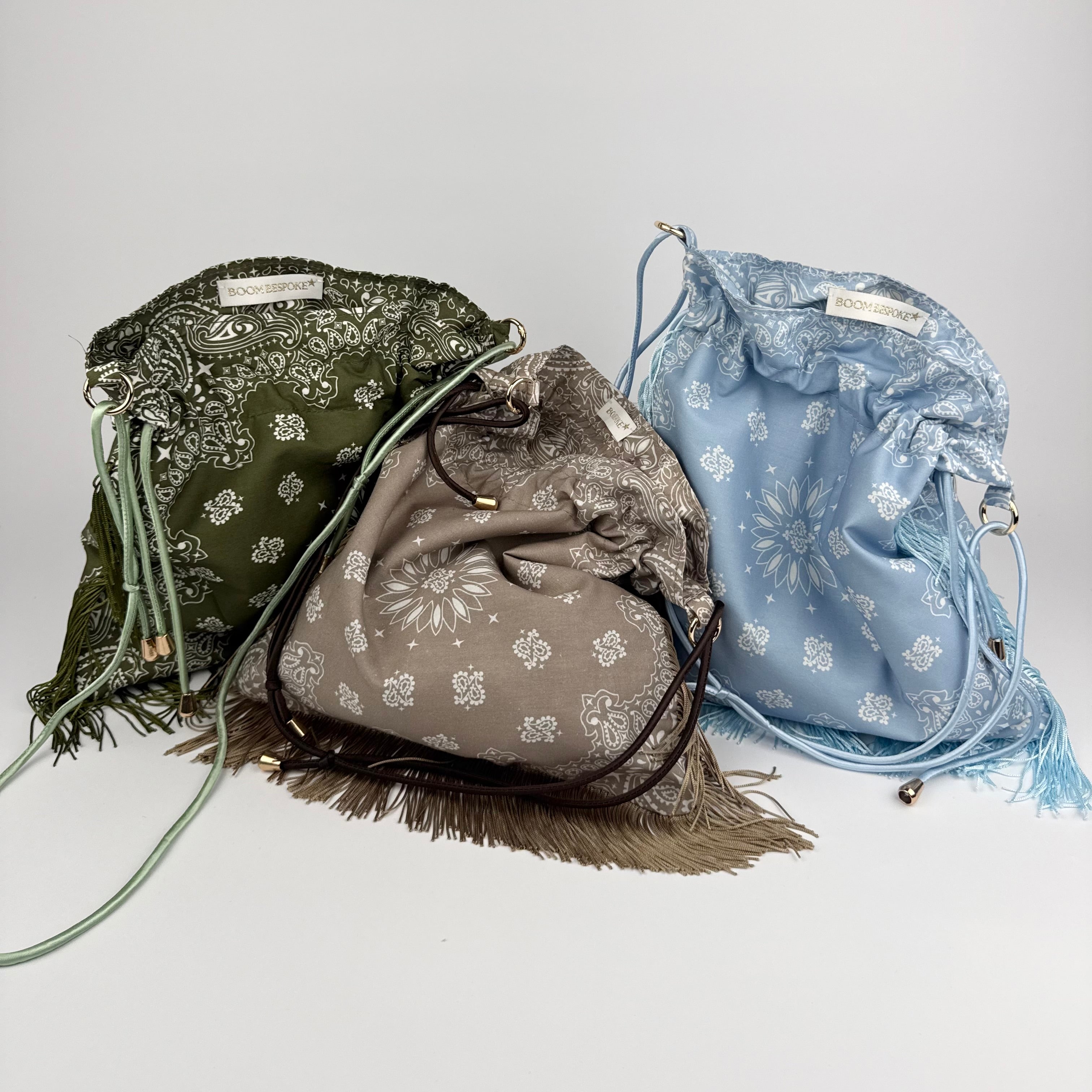 'DIAMOND' BLUE BANDANA POUCH BAG