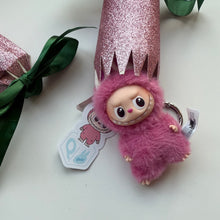 Load image into Gallery viewer, RED &amp; GREEN LABUBU CHRISTMAS CRACKERS SET OF 6
