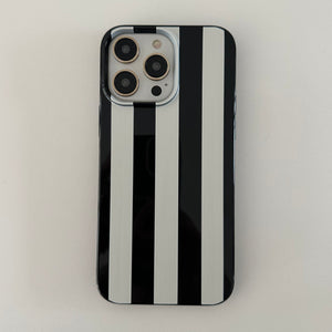 BLACK & WHITE STRIPE IPHONE CASE
