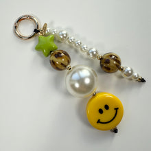 Load image into Gallery viewer, ‘LEOPARD SMILE’ CHUNKY BEADED BAG CHARM BY BOOM BESPOKE
