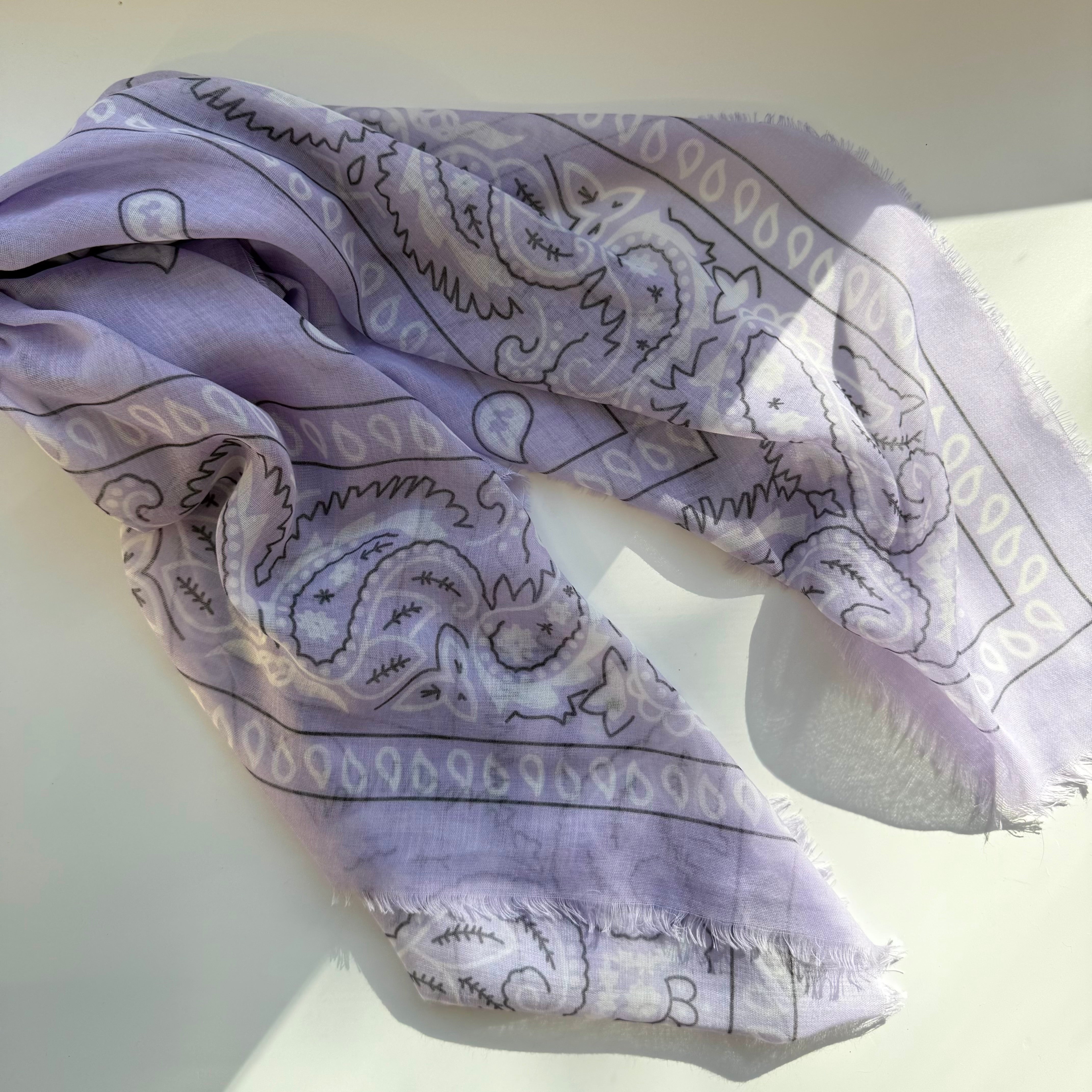 ‘GRAPE’ LILAC THE MULTIWAY SQUARE BANDANA SCARF