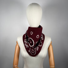 Load image into Gallery viewer, PREORDER ‘WINE’ BANDANA KNIT TRIANGLE SCARF
