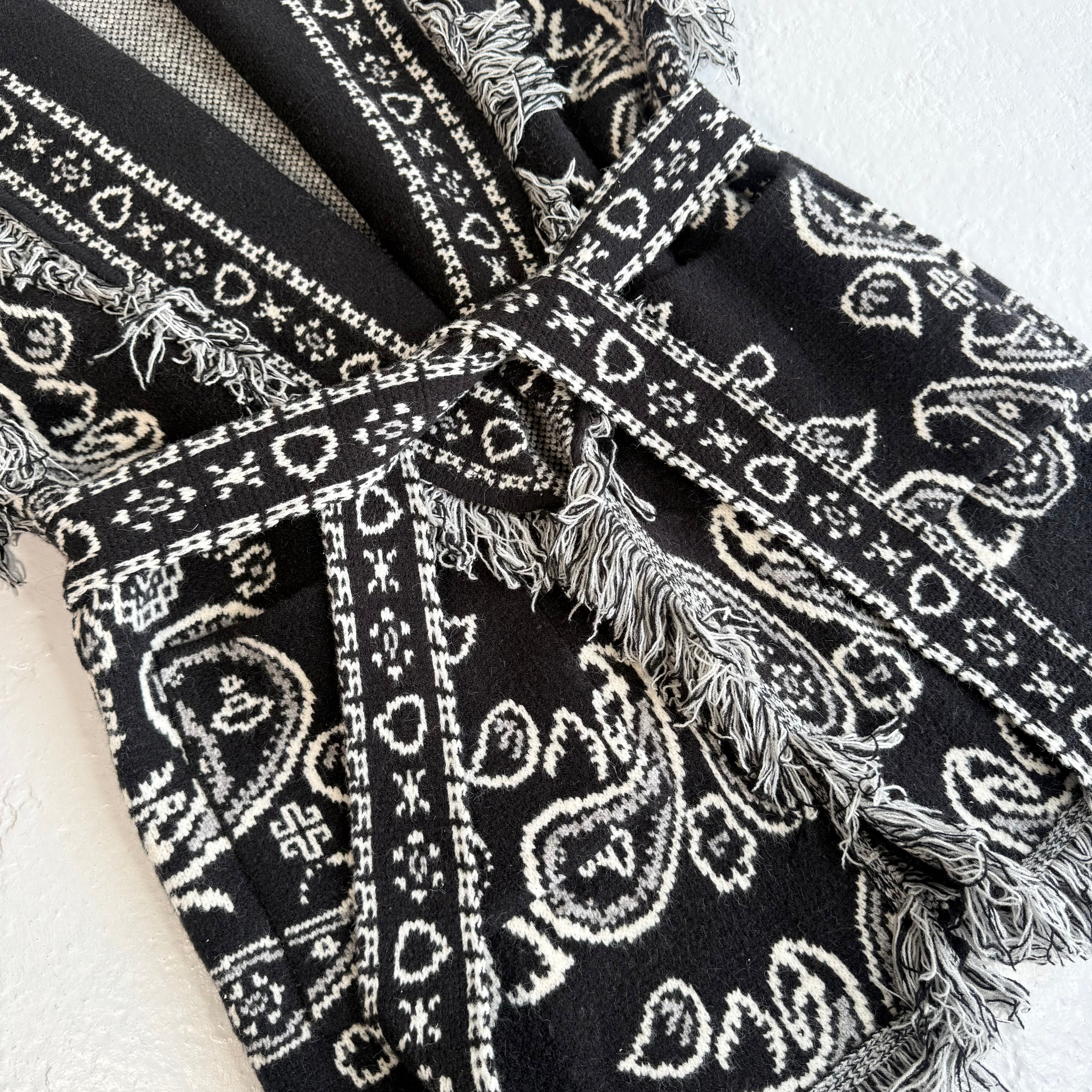 ‘INKED’ BANDANA KNIT BELTED LONGLINE SLEEVELESS CARDIGAN
