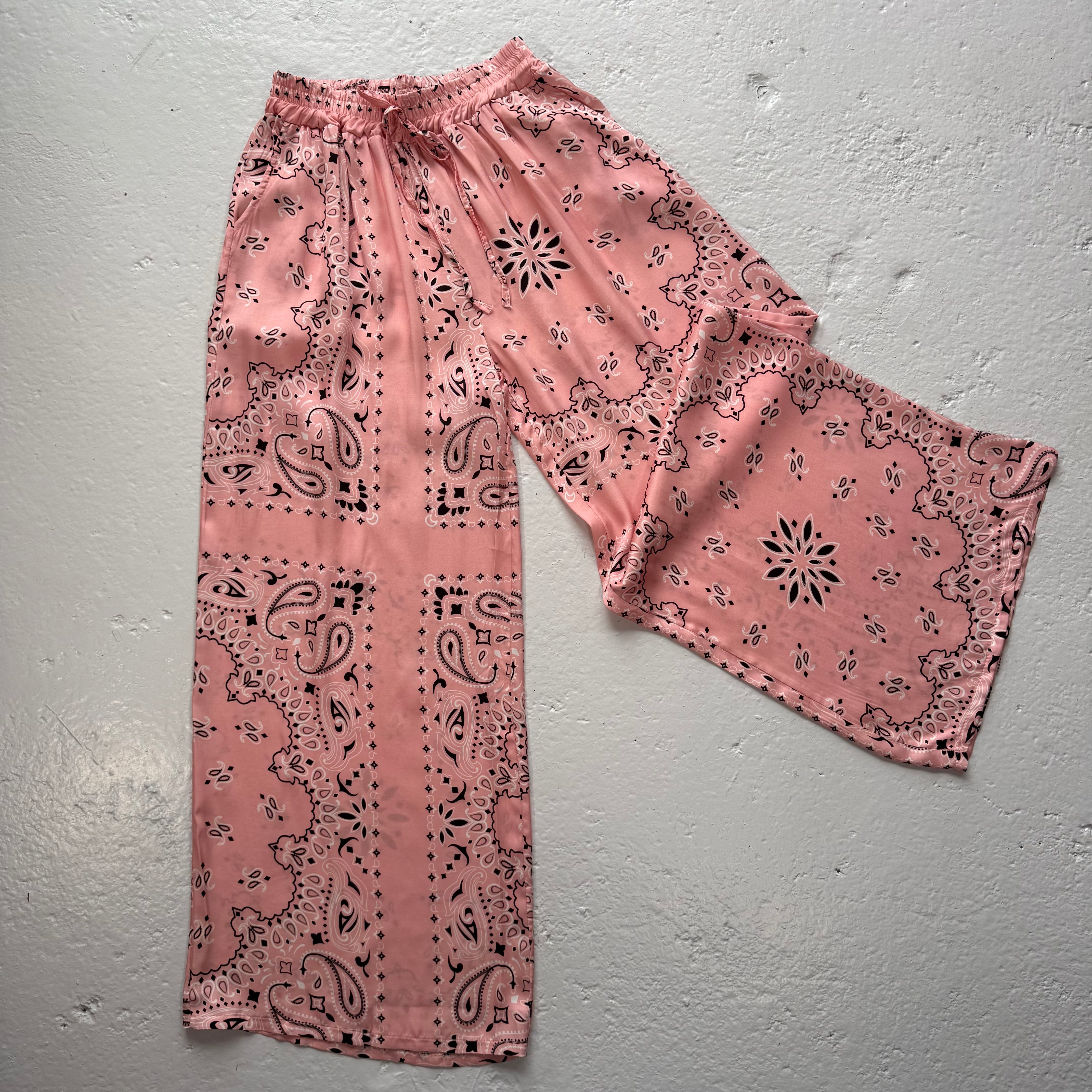 ‘ROSÉ’ PINK BANDANA SILK TROUSERS CO-ORD