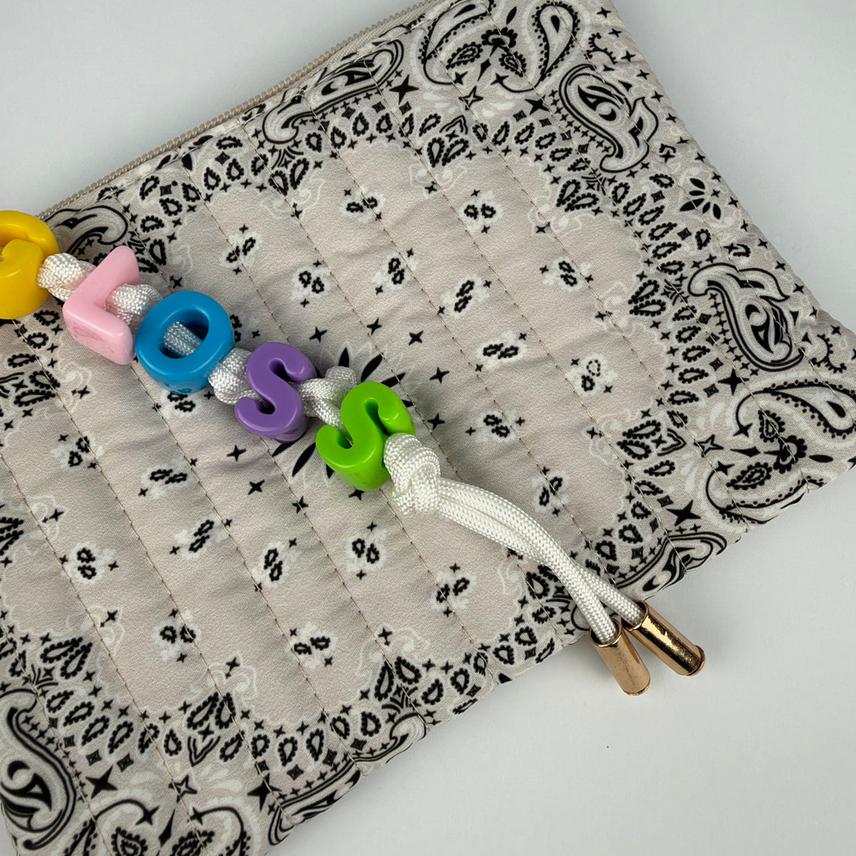 CREAM BESPOKE CHUNKY LETTER BEAD BANDANA ZIP POUCH