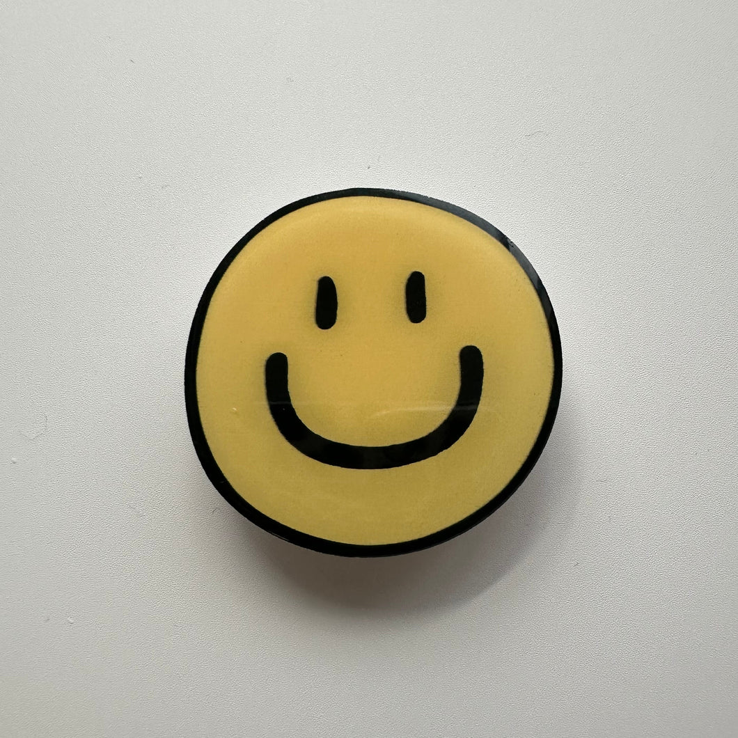 YELLOW SMILEY FACE PHONE STICKER