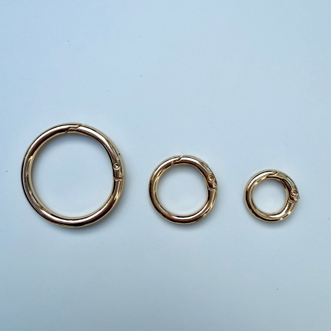 GOLD O RING CHARM CONNECTOR FOR BAG CHARMS