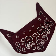 Load image into Gallery viewer, PREORDER ‘WINE’ BANDANA KNIT TRIANGLE SCARF
