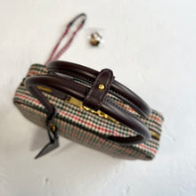Load image into Gallery viewer, ‘DIY BEAD’ MULTICOLOURED HOUNDSTOOTH BOWLING BAG
