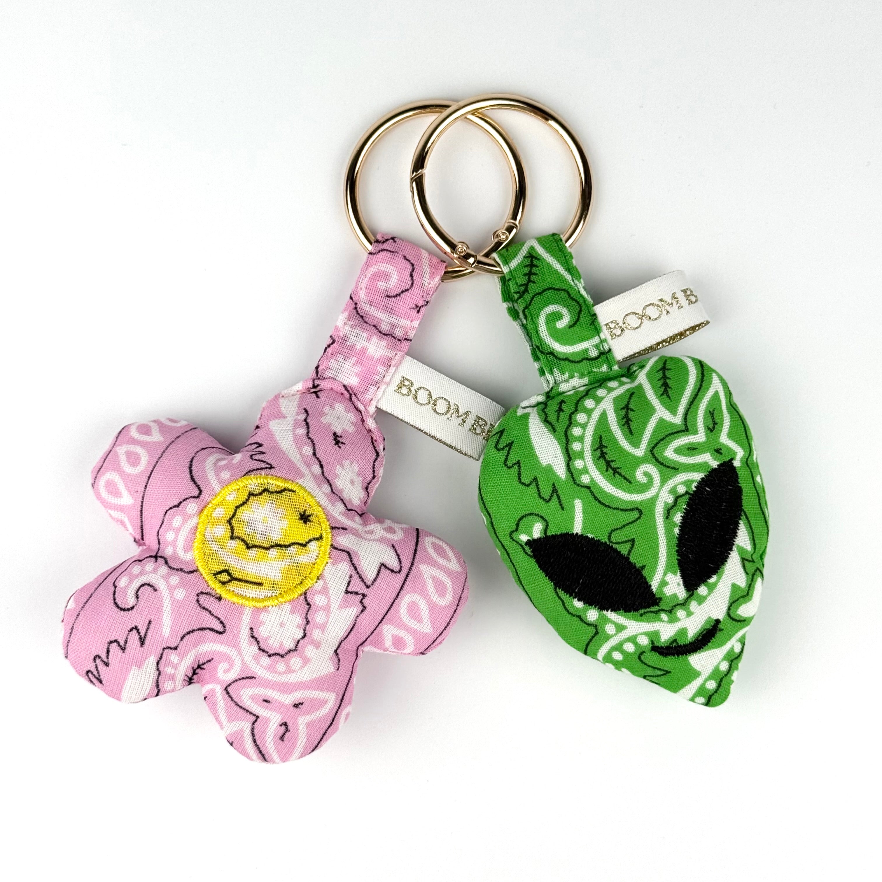 ‘NOT FROM AROUND HERE’ GREEN BOOM PUFFY BANDANA ALIEN BAG CHARM